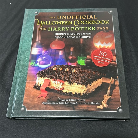 The Unofficial Halloween Cookbook For Harry Potter Fans - Picture 1 of 3